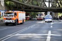 LKW blieb unter Bruecke haengen Koeln Ehrenfeld Innere Kanalstr Hornstr P141